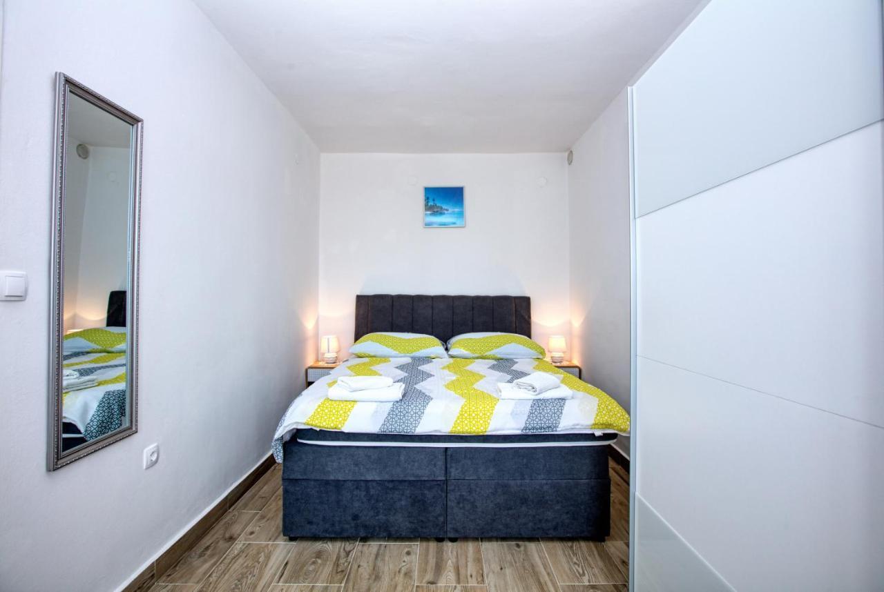 Apartment Tisno 5130C Exteriér fotografie